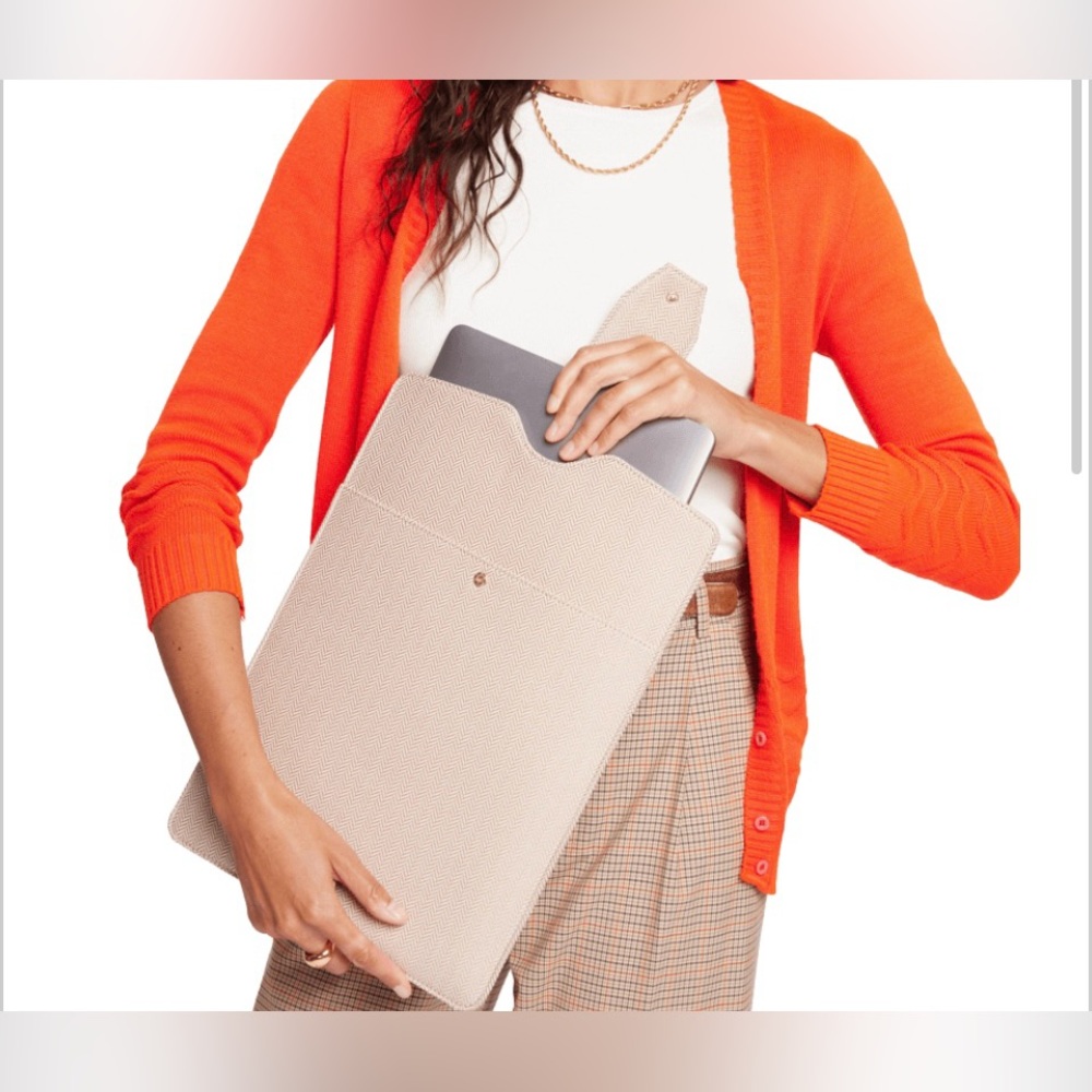 Laptop Clutch Beige